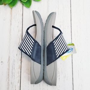 Baretraps "Dasie" Wedge Thong Sandals